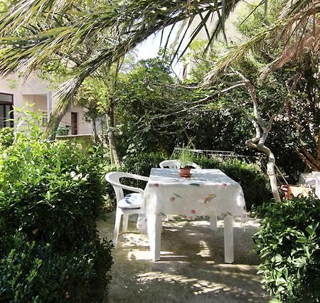 Eco-Apartments With Nice Garden Baska Voda Exterior photo