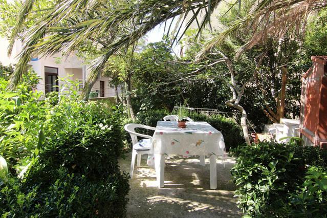 Eco-Apartments With Nice Garden Baska Voda Exterior photo